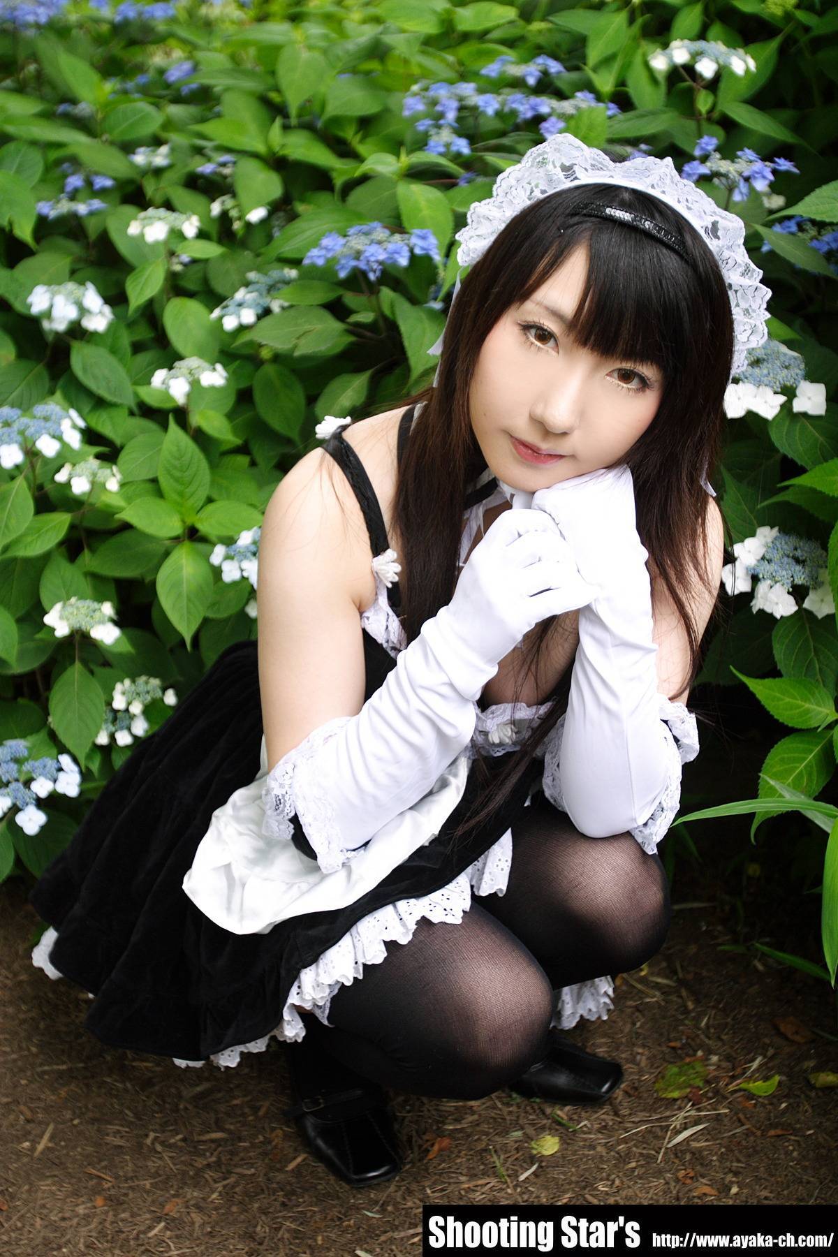 [Cosplay]  Sexy Maid with big boobs